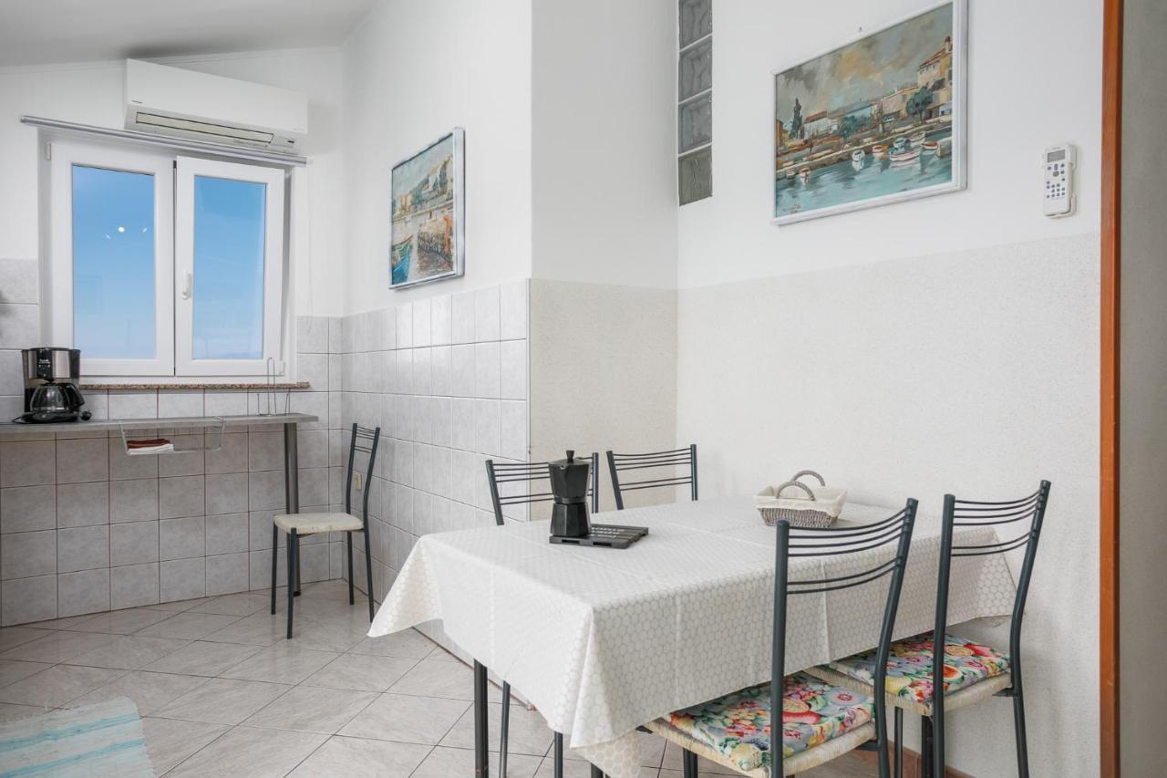 Apartment Rukavina Njivice Kültér fotó
